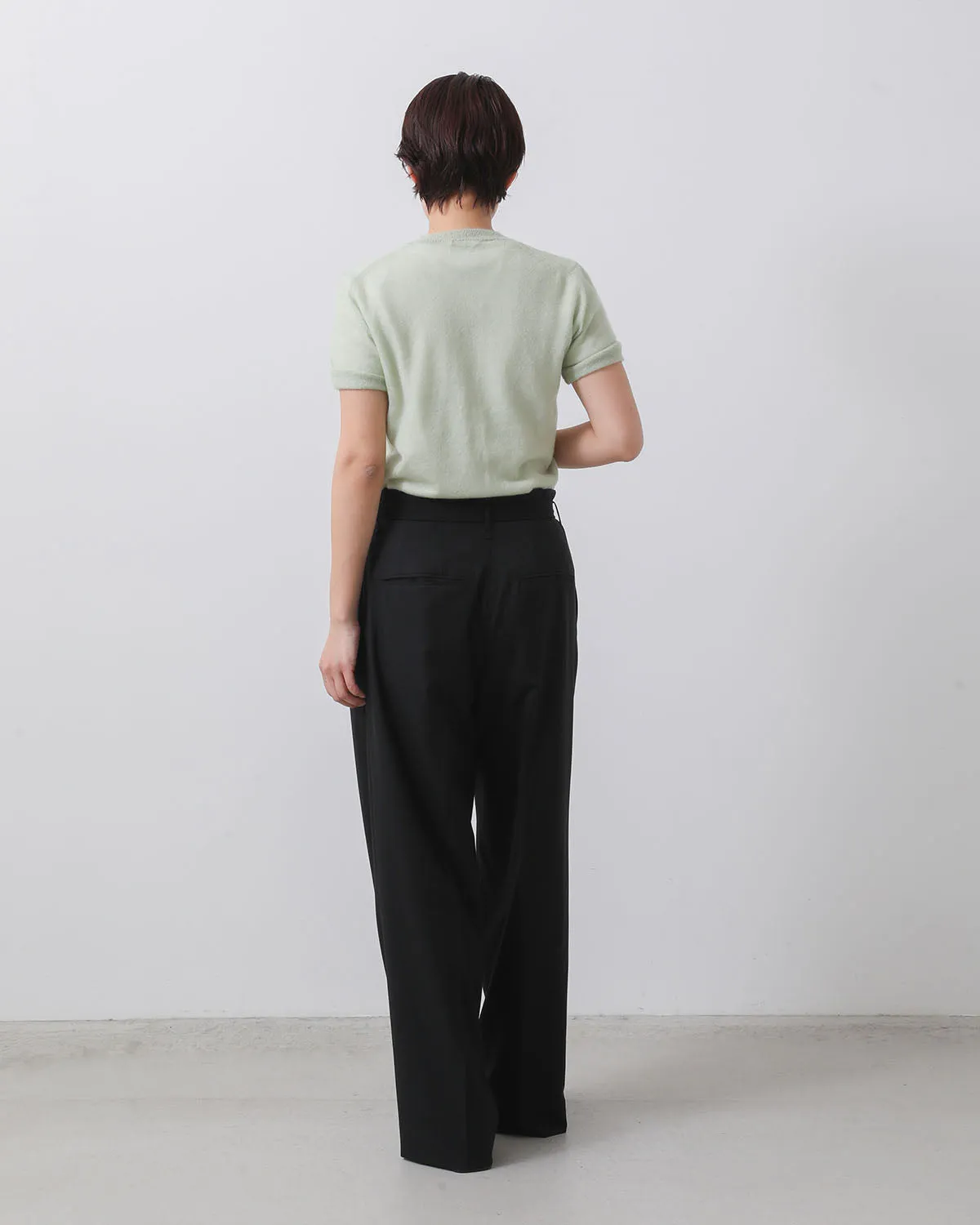 SUPER FINE TROPICAL WOOL TWO-TUCK SLACKS (WOMEN'S)